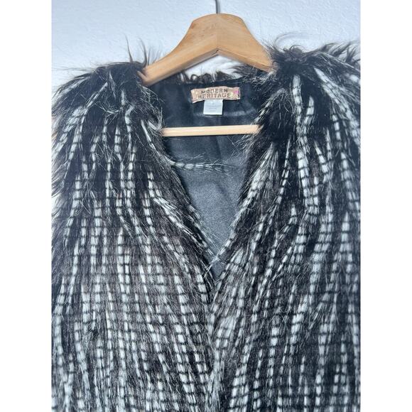 Modern Heritage Faux Fur Vest Size M/L Black White Sleeveless Western Boho - Picture 5 of 12